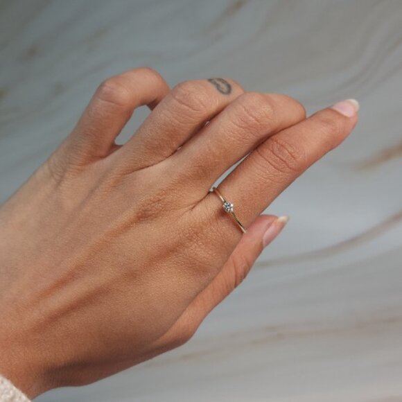 14Kt Gold 0.10 Ct Lab Grown Diamond Ring - Picture 3 of 6